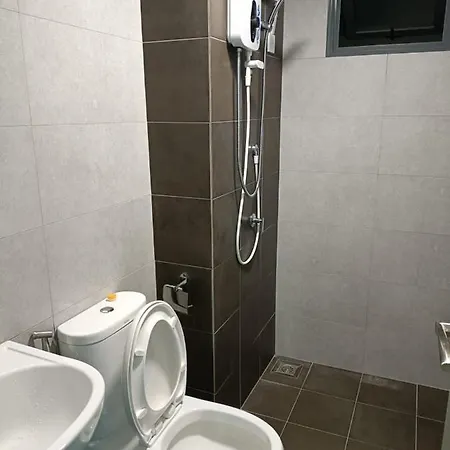 Meritus Apartment Perai Bagian luar foto